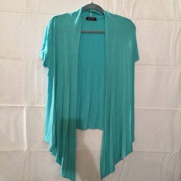 Lite weight Flowey Cardigan! Gorgeous sea green - Picture 1 of 3